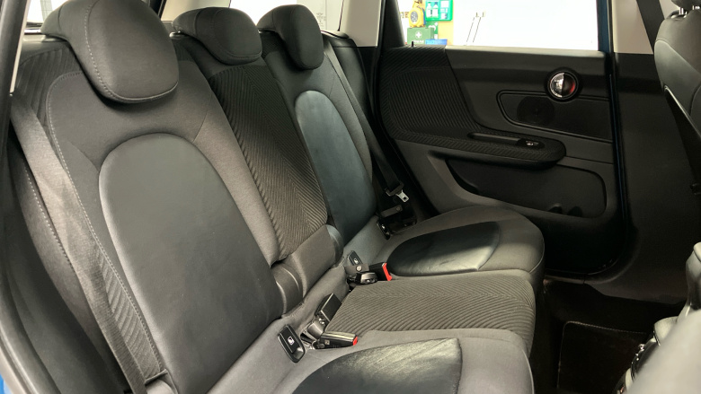 MINI Countryman 2.0 Cooper D 5dr [Chili/Nav+ Pack] Diesel Hatchback